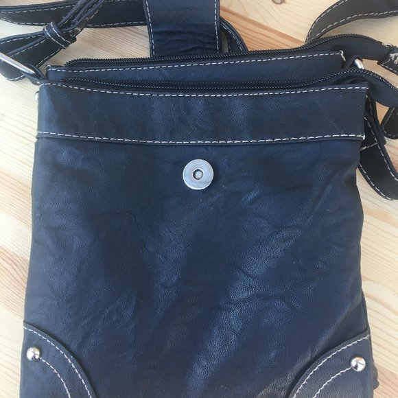 Rosetti Black Passport Purse Wallet Crossbody - Picture 3 of 10